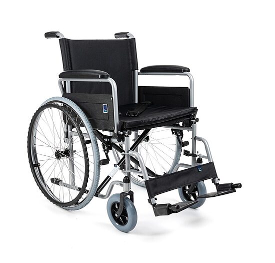 Ratiņkrēsls CLASSIC TIM ar drošības siksnu un mīksto paliktni 48 cm